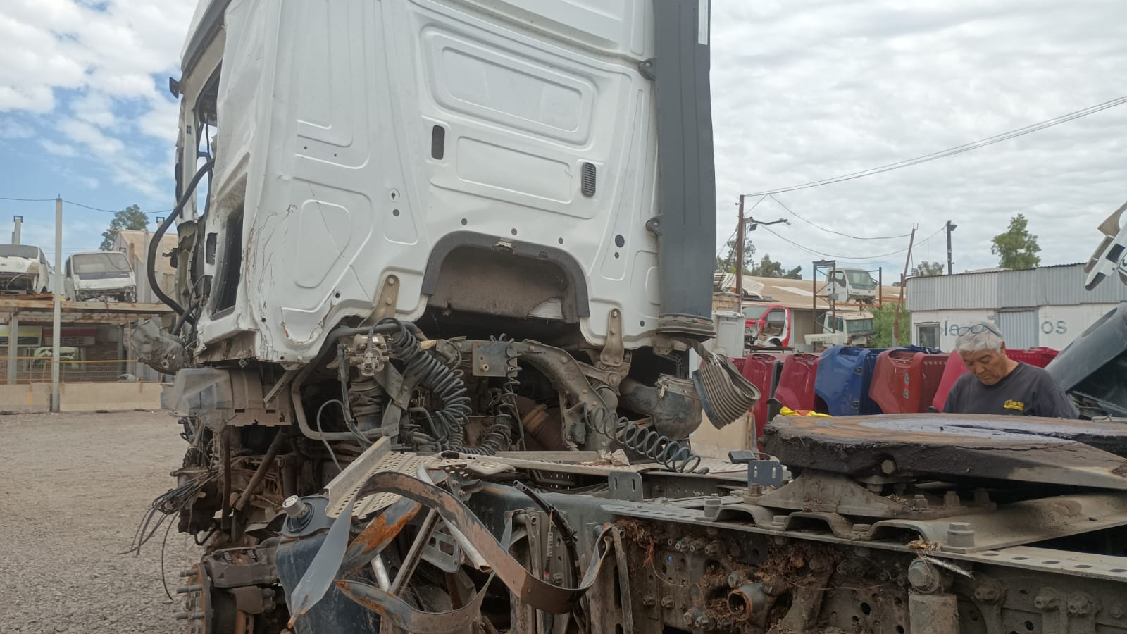 REPUESTOS EN GENREAL Mercedes-Benz NEW ACTROS 1845 2018  USADO  EN DESARME